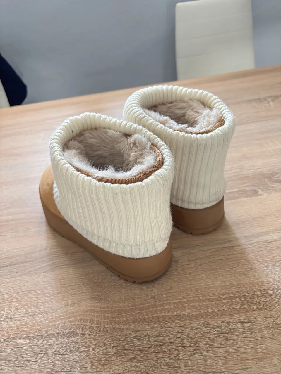 Ugg bota Bershka - Foto 2