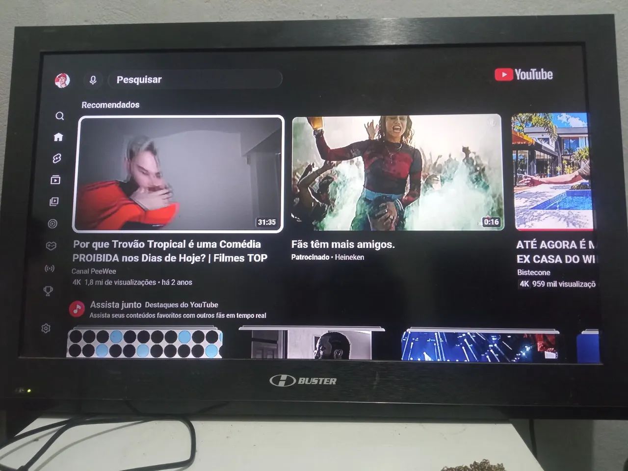 Televisão H-Buster 32 Polegadas, não é Smartv.