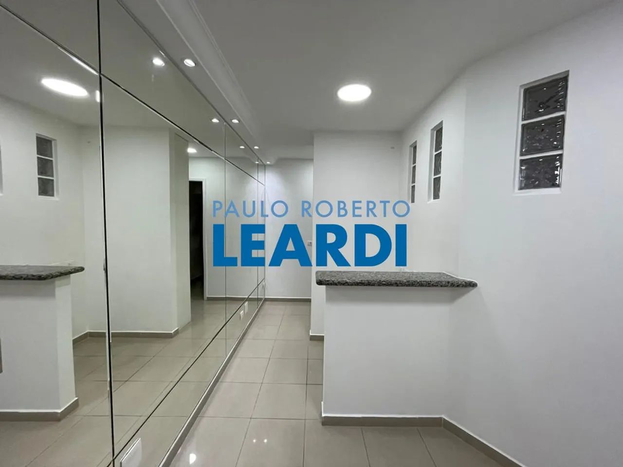 CONJ. COMERCIAL - PINHEIROS - SP