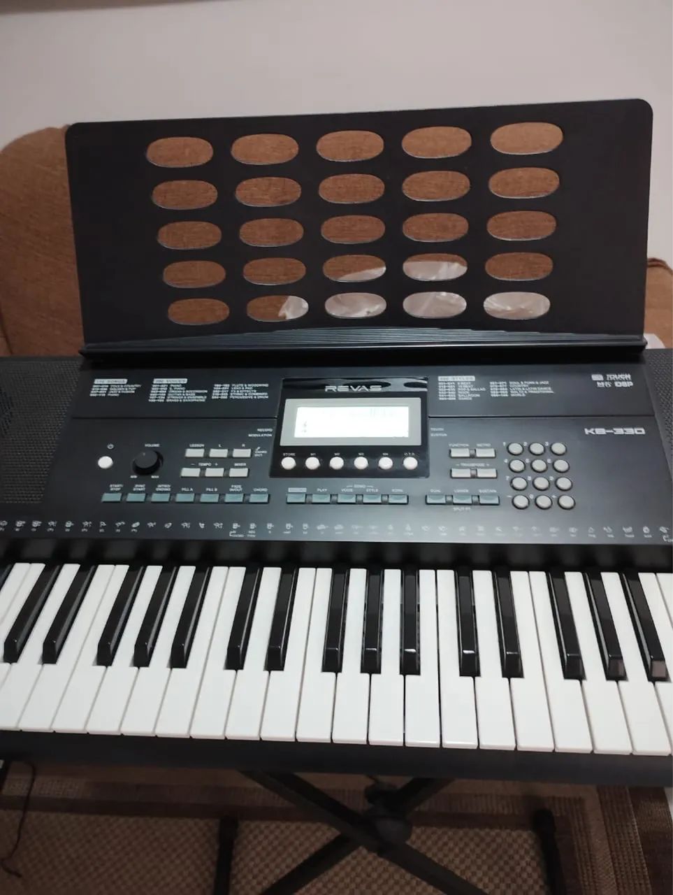 Teclado REVAS KB-330 com suporte  - Foto 2
