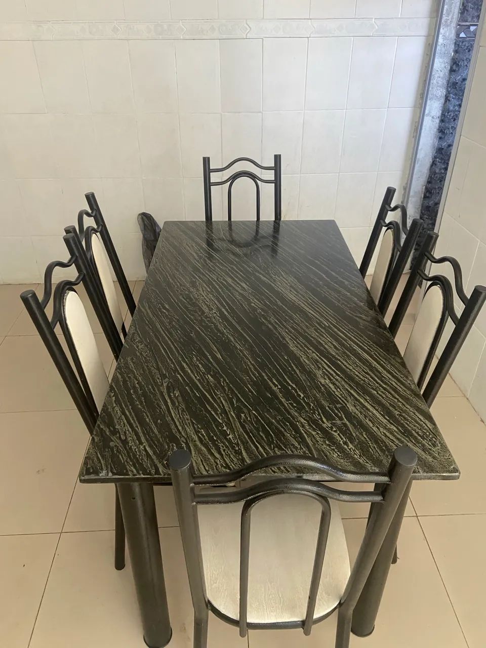 Mesa de mármore, com 6 cadeiras  - Foto 3