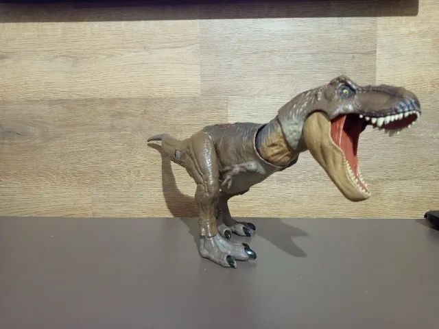 Dinossauro de brinquedo 