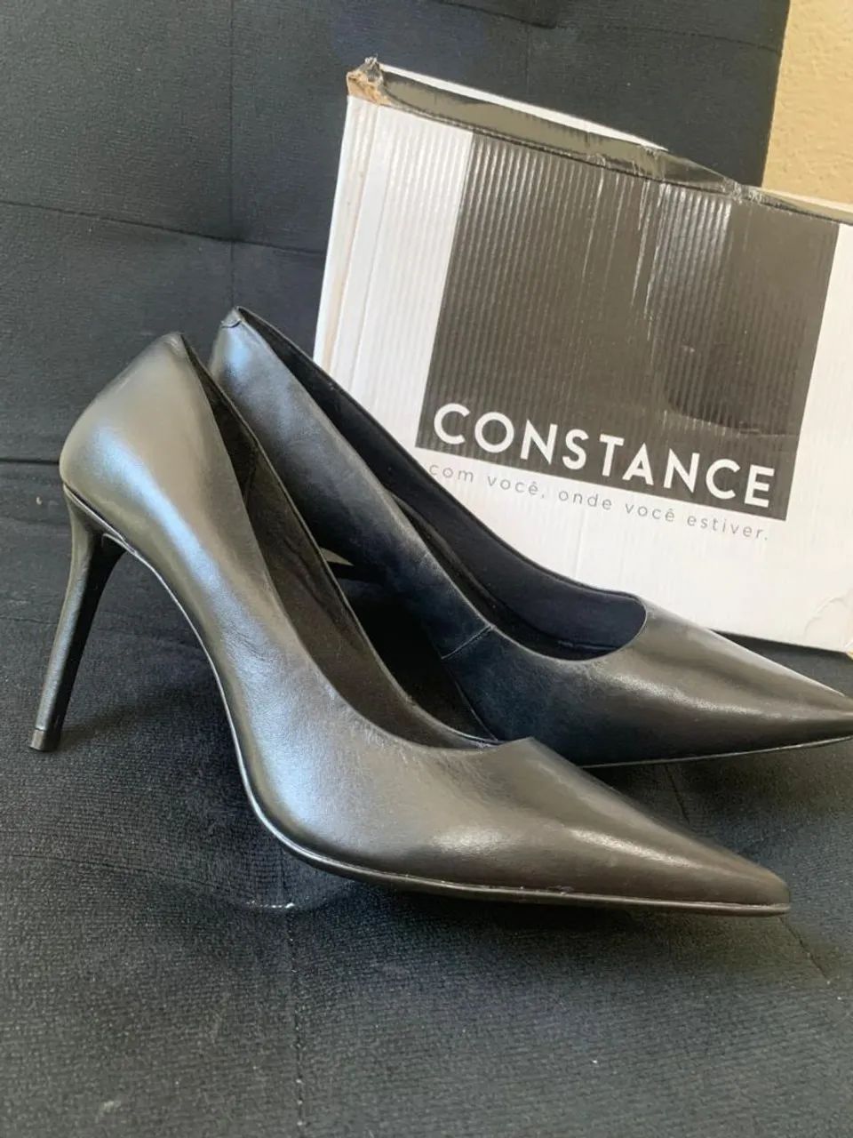 Scarpin Constance cor preta e café - NOVOS  - Foto 2