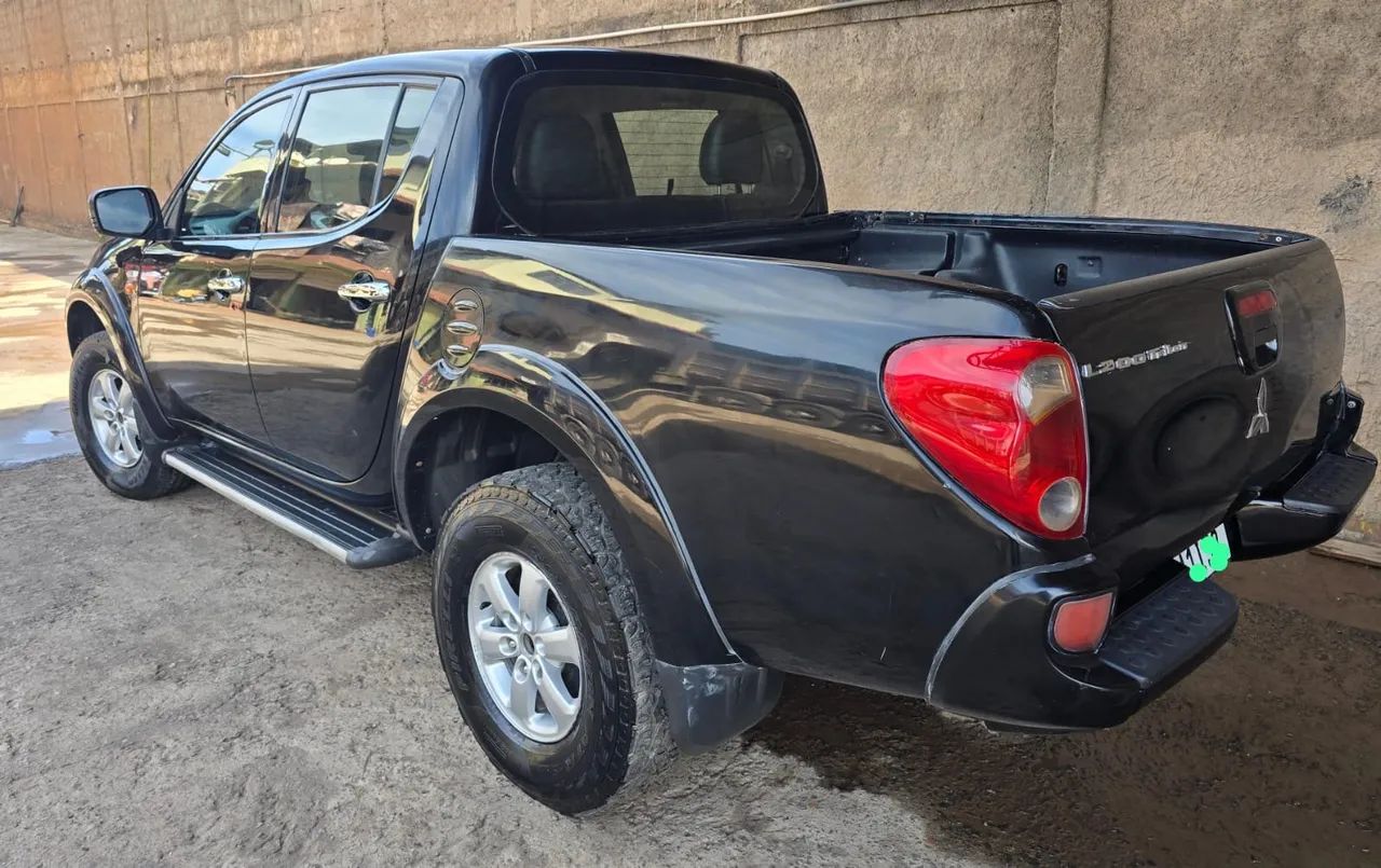 Mitsubishi L200 2013