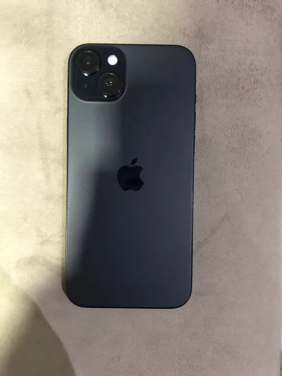 Vende-se iPhone 15 plus black 128GB - Foto 2