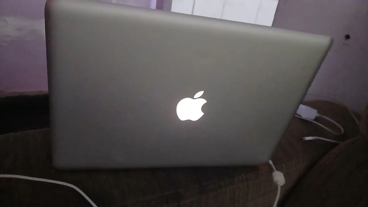 Macbook Apple 