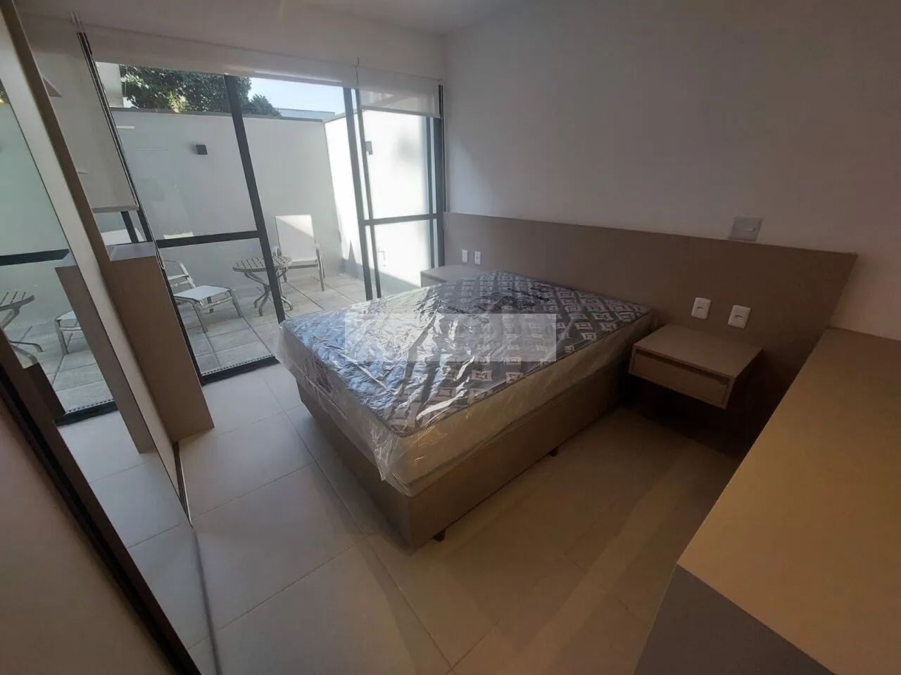 STÚDIO MOBILIADO -40M2 - VARANDA - VAGA DE MOTO - Foto 5
