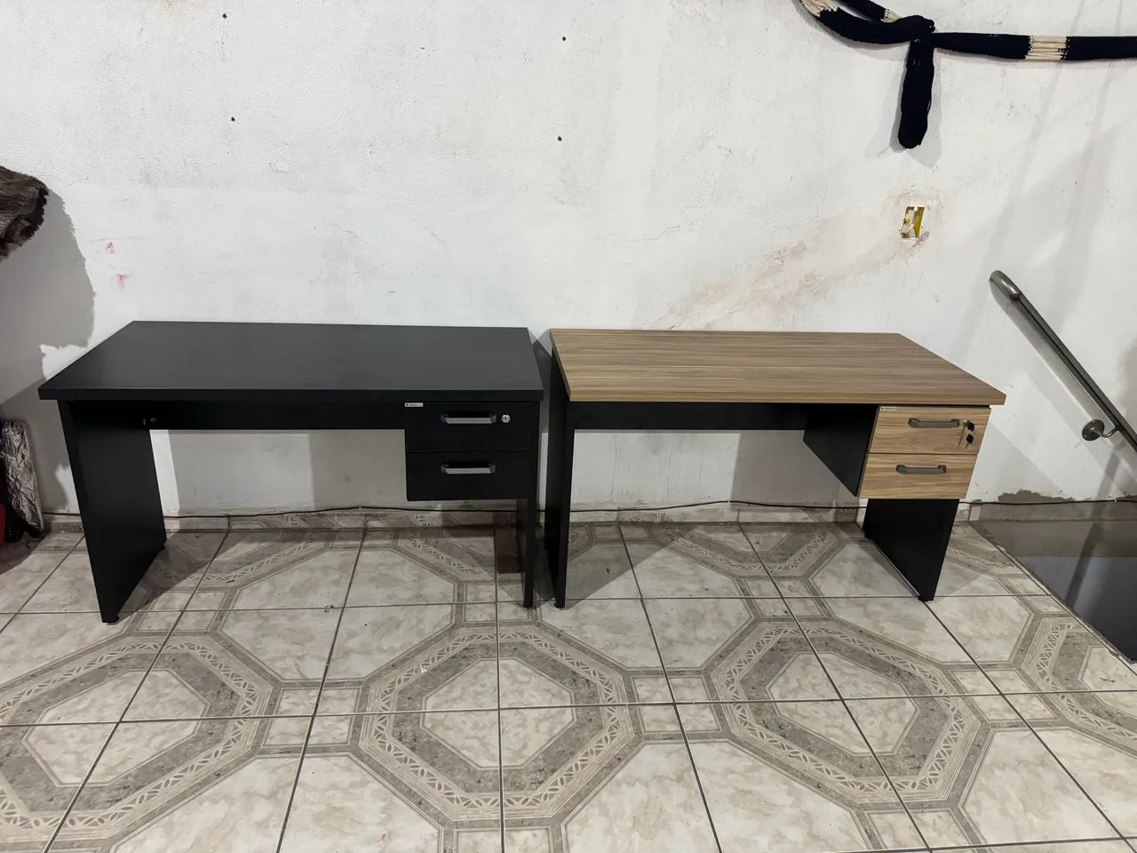 Escrivania com 2 gavetas  - Foto 5