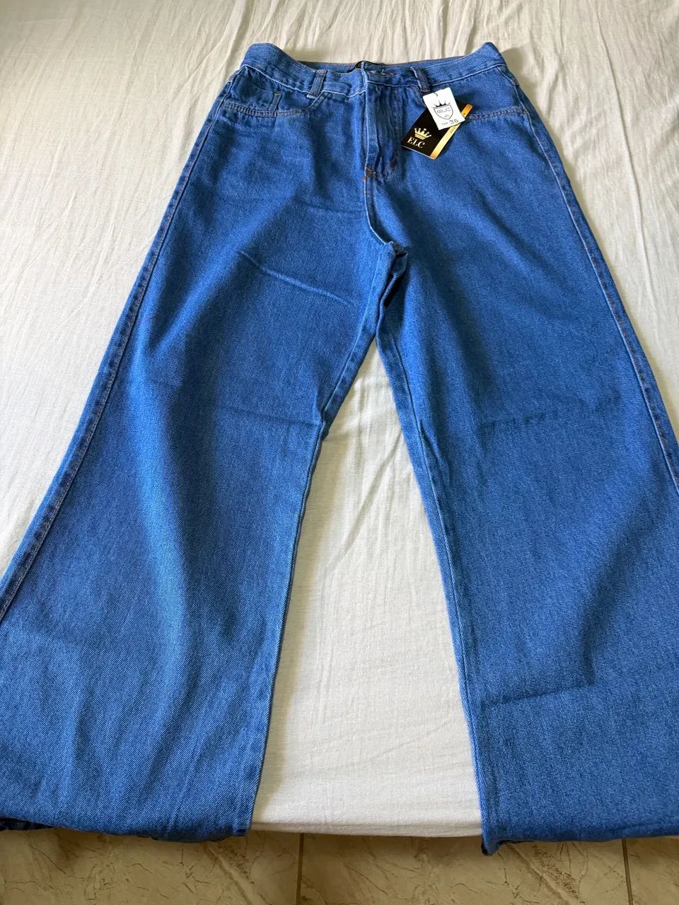 Calça jeans feminina perfeita. Numeração 36. - Foto 2