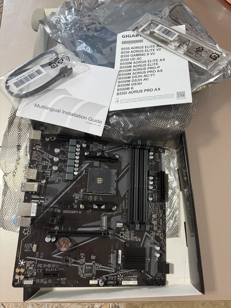 Placa-Mãe Gigabyte B550M K para AMD Ryzen, DDR4 e Socket AM4 - Foto 2