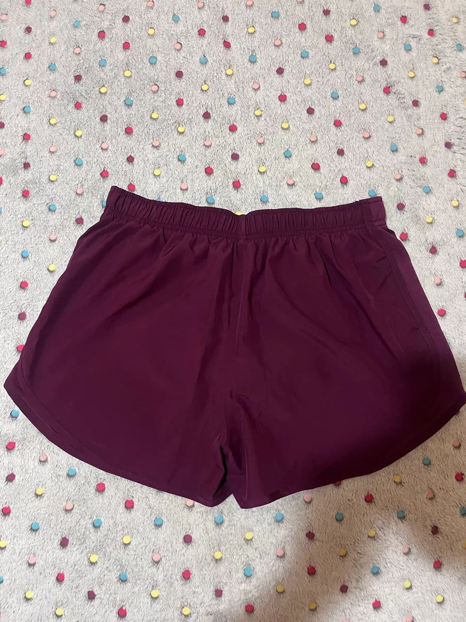 shorts nike tempo vinho - Foto 2