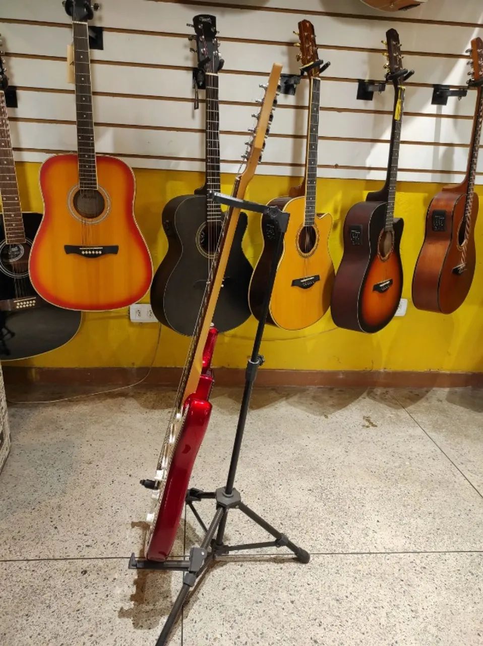 Guitarra Strato Condor  - Foto 4