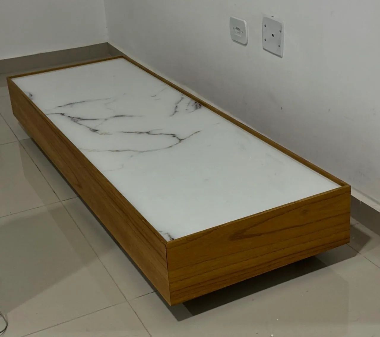 Mesa de centro 50 x 50 (Tok&Stok) 