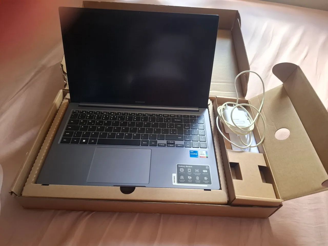 Notebook Samsung Galaxy book4 por 2,500 - Foto 3