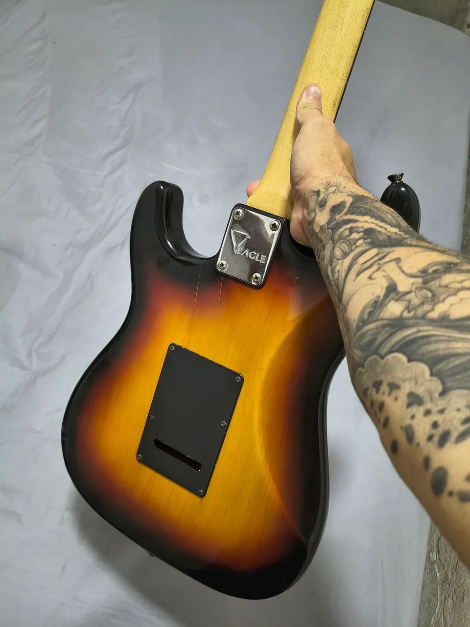 Guitarra Stratocaster Eagle  - Foto 5