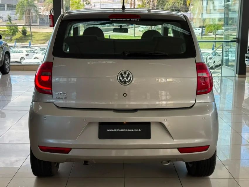 Volkswagen Fox 1.0 MI Total Flex 8V 5P 2014 - Foto 5