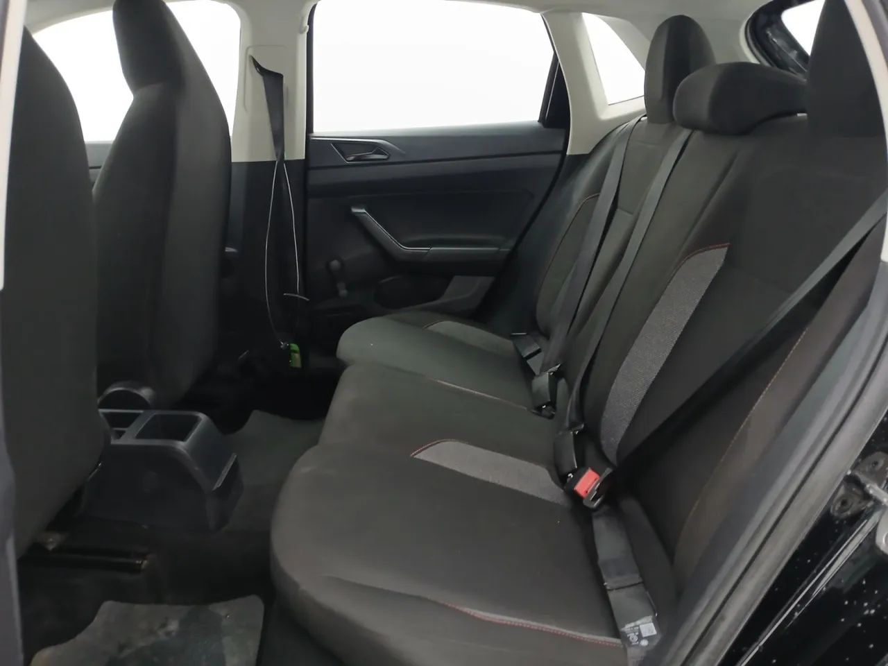 Volkswagen Polo Track 1.0 Flex 12V 5p, foto 17 de 18