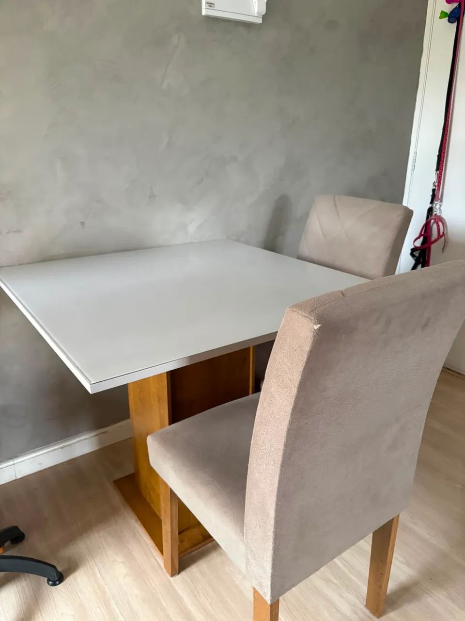 Mesa 2 cadeiras 