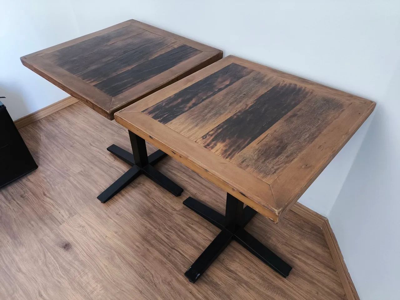 Mesa Rústica de Madeira Maciça com Base em Aço - Kit com 3 Mesas - Foto 3