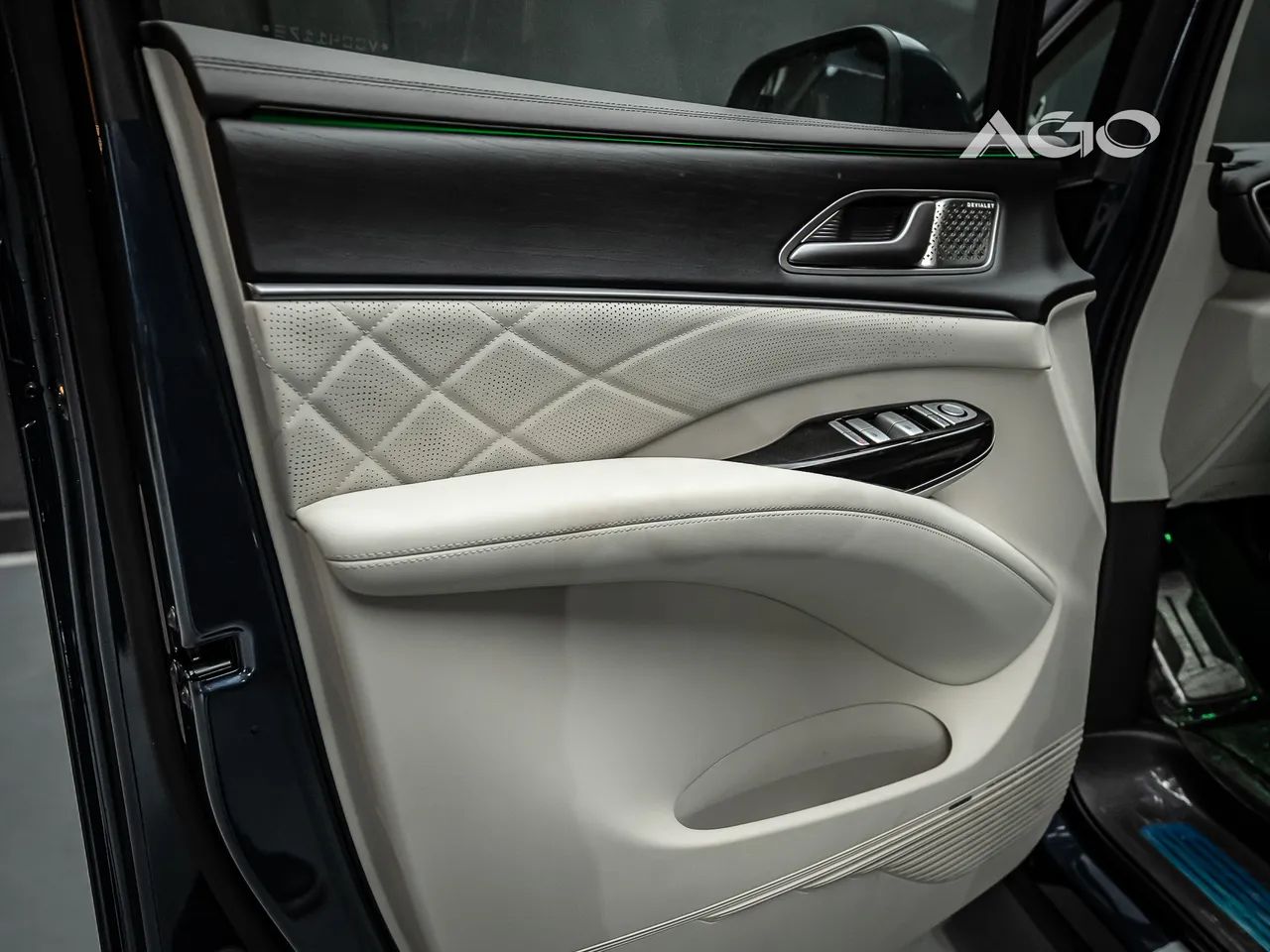 Denza D9 AWD 2027, foto 14 de 20