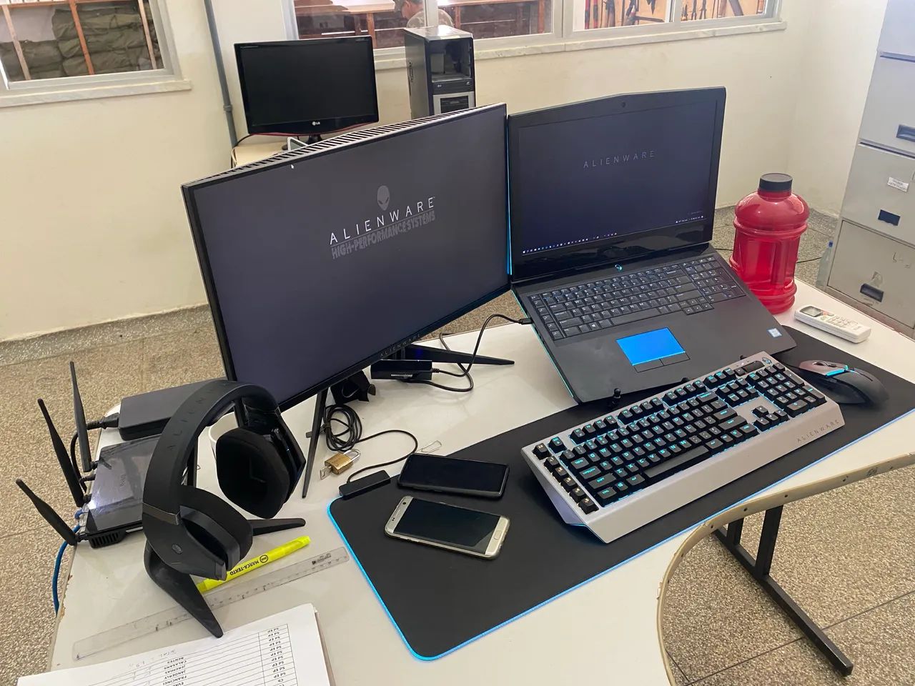 Alienware 17 R5 + Kit Gamer Premium - Foto 2