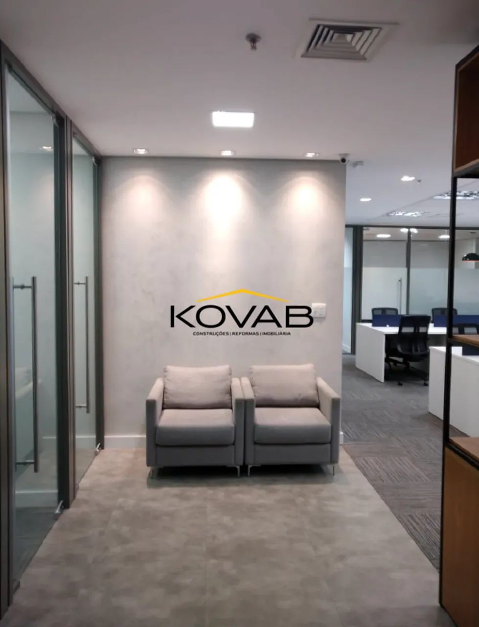 Locação Comercial: Escritório Mobiliado na Vila Olímpia  280m²