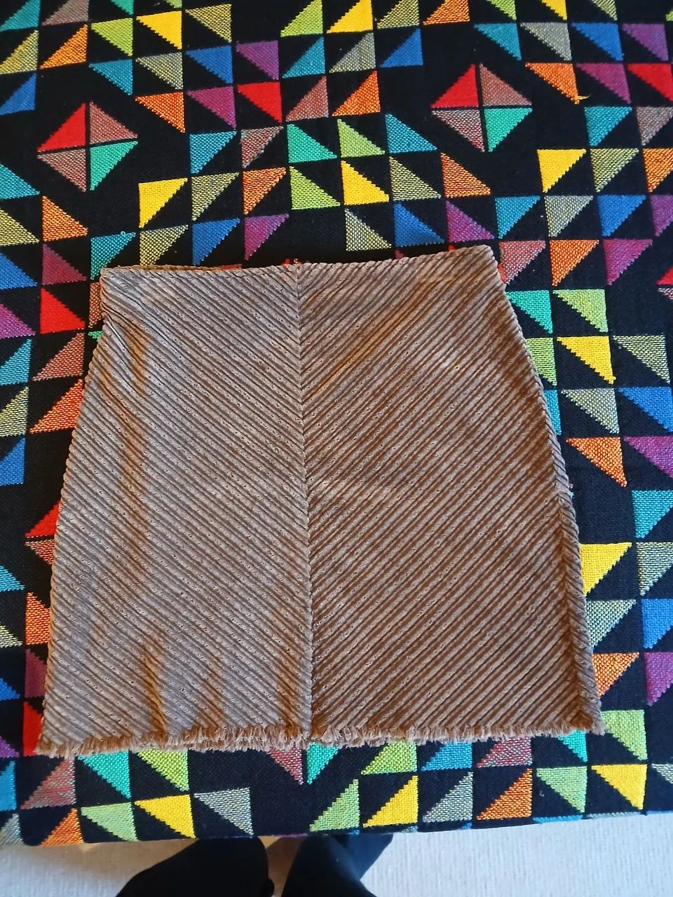 Mini saia inglesa de veludo,fino acabamento,semi nova