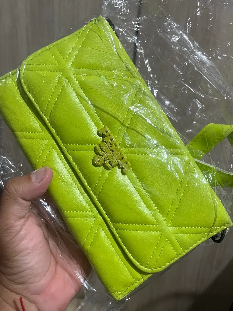 Bolsa prada amarela com alça nova 