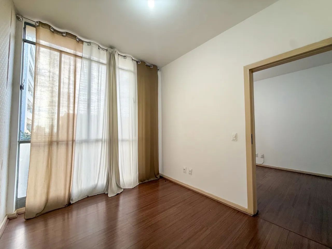 Sala comercial para alugar no Ed. Comercial Dr. Romão Sessak, Centro - Foto 6
