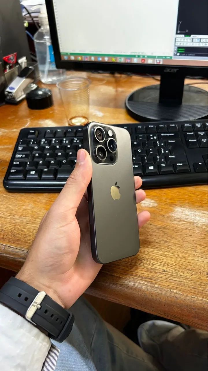 iPhone 15 Pro 128GB - Foto 2