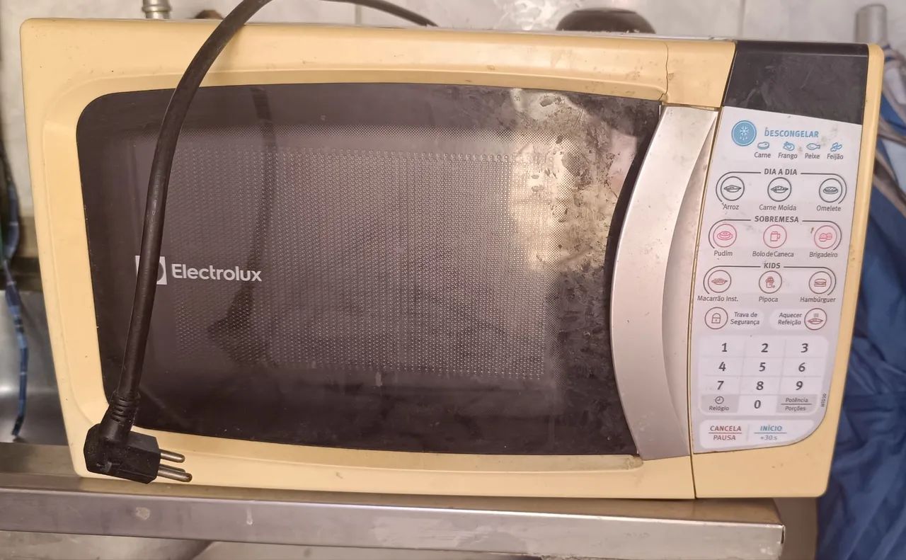 Microondas Eletrolux 20 litros  - Foto 2