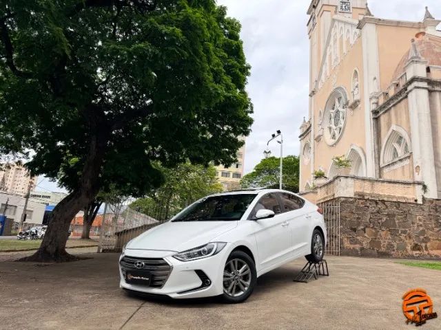 Hyundai Elantra 2.0 16V FLEX AUT. 2018