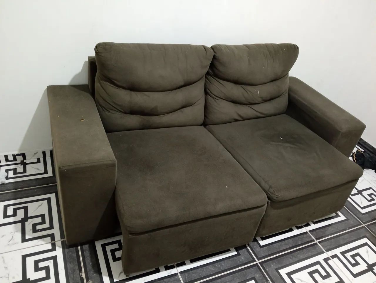 Vendo sofá cama bem conservado valor 200 reais  - Foto 2