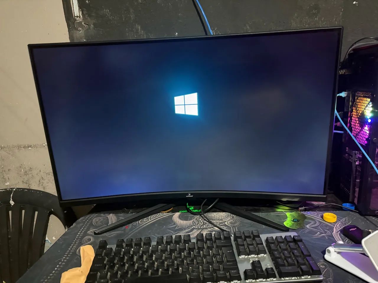 Vendo esse monitor curvado 32 polegadas le anucio  - Foto 2