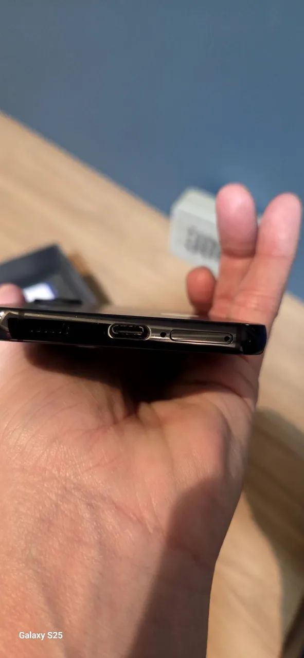 Celular Samsung S22 128,  de brinde carregador original  - Foto 4