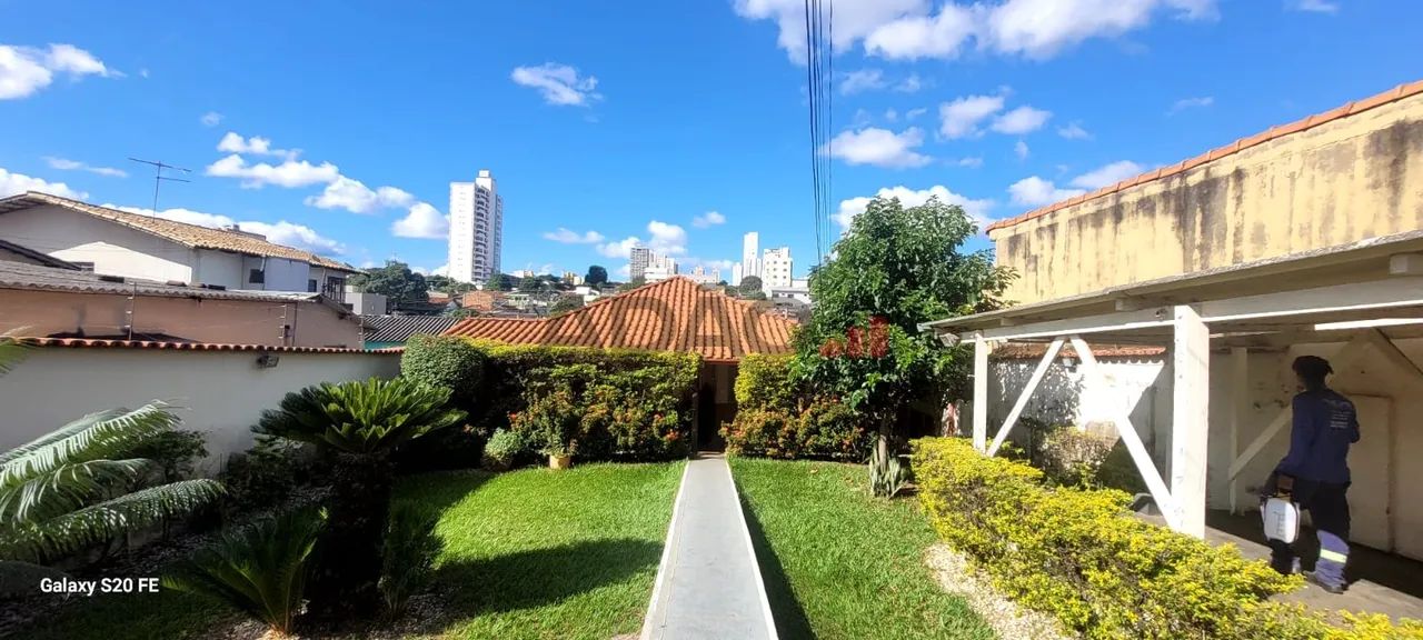 CASA SETOR SUL - RUA 91 - GOIÂNIA