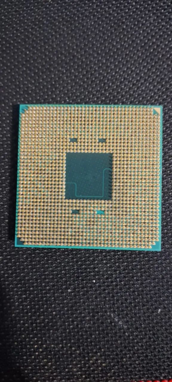 AMD Ryzen 3 2200G com Gráficos Radeon Vega 8 - Bem conservado - Foto 2