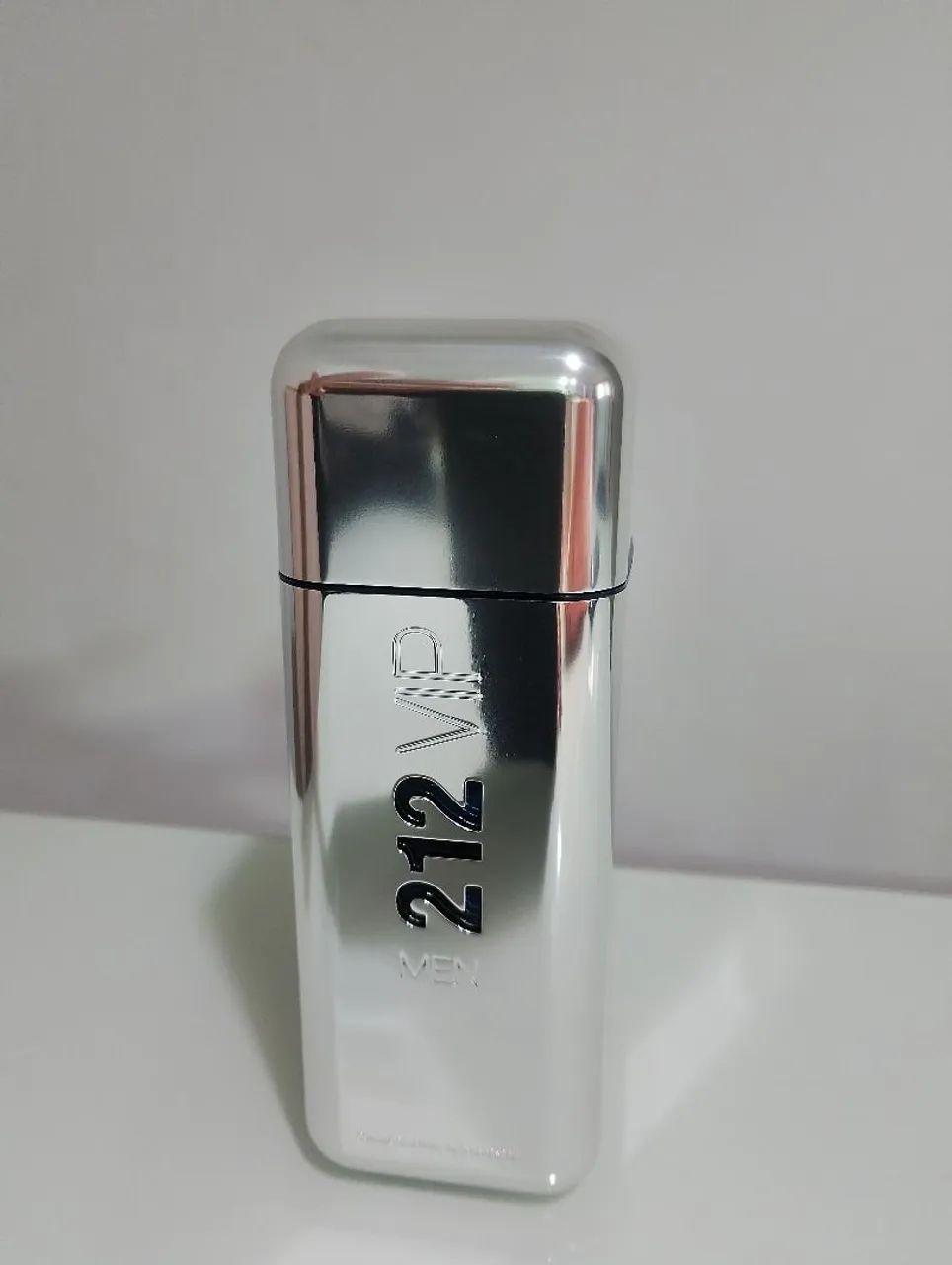 Perfume 212 Vip Men 100ml 