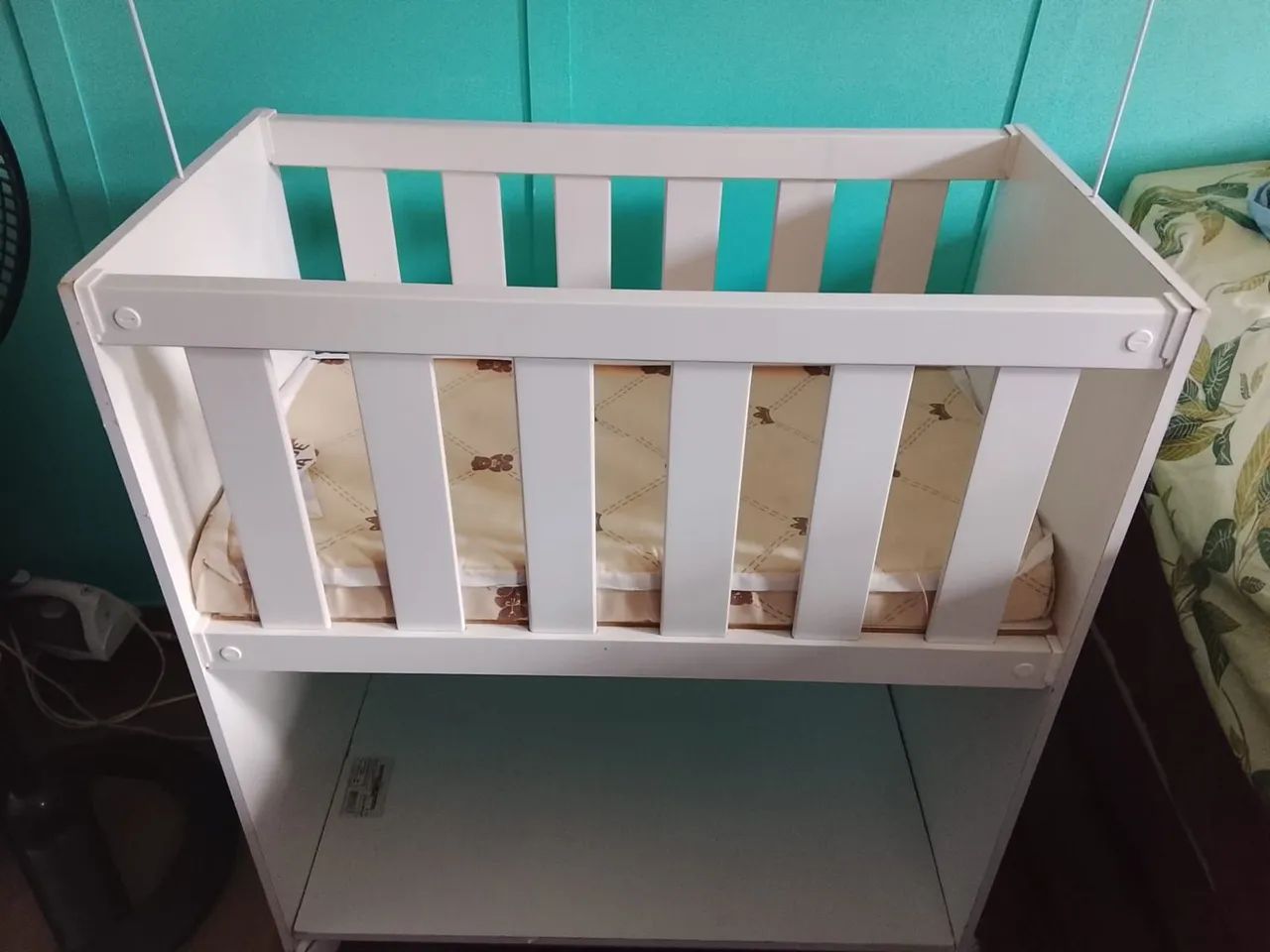 Mini berço com colchão  - Foto 4