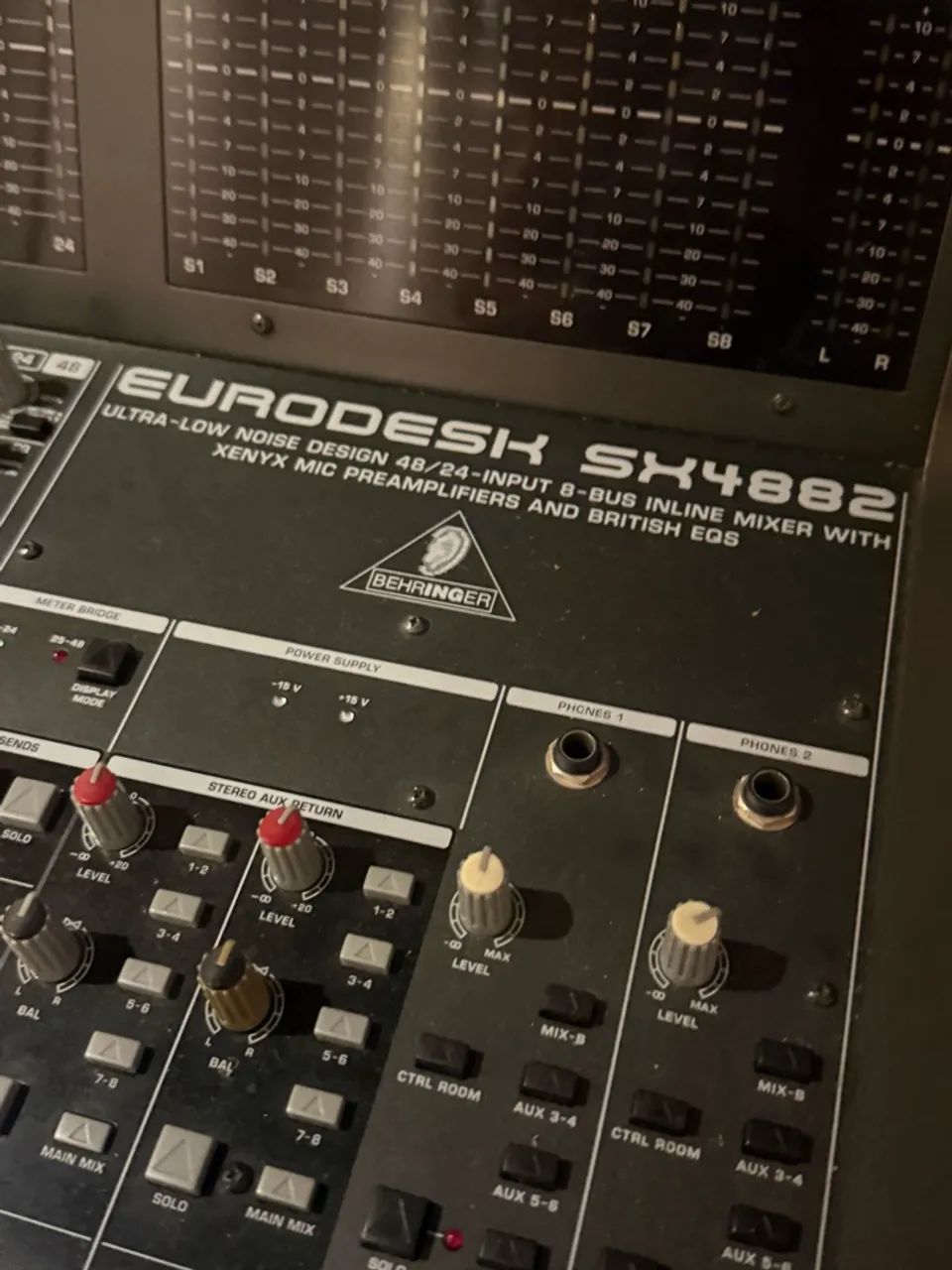 Mesa de som 24 canais Behringer  - Foto 2