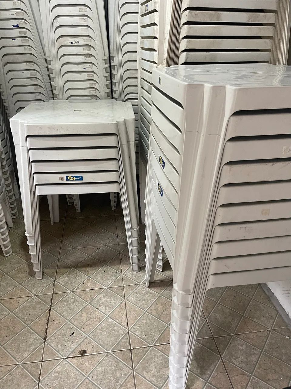 Aluguel de mesas e cadeiras  - Foto 3