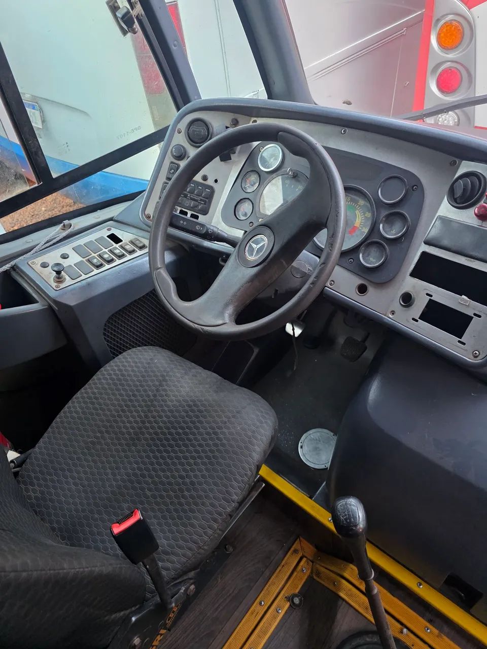 Microônibus M. BENZ - 28 lugares - Foto 5
