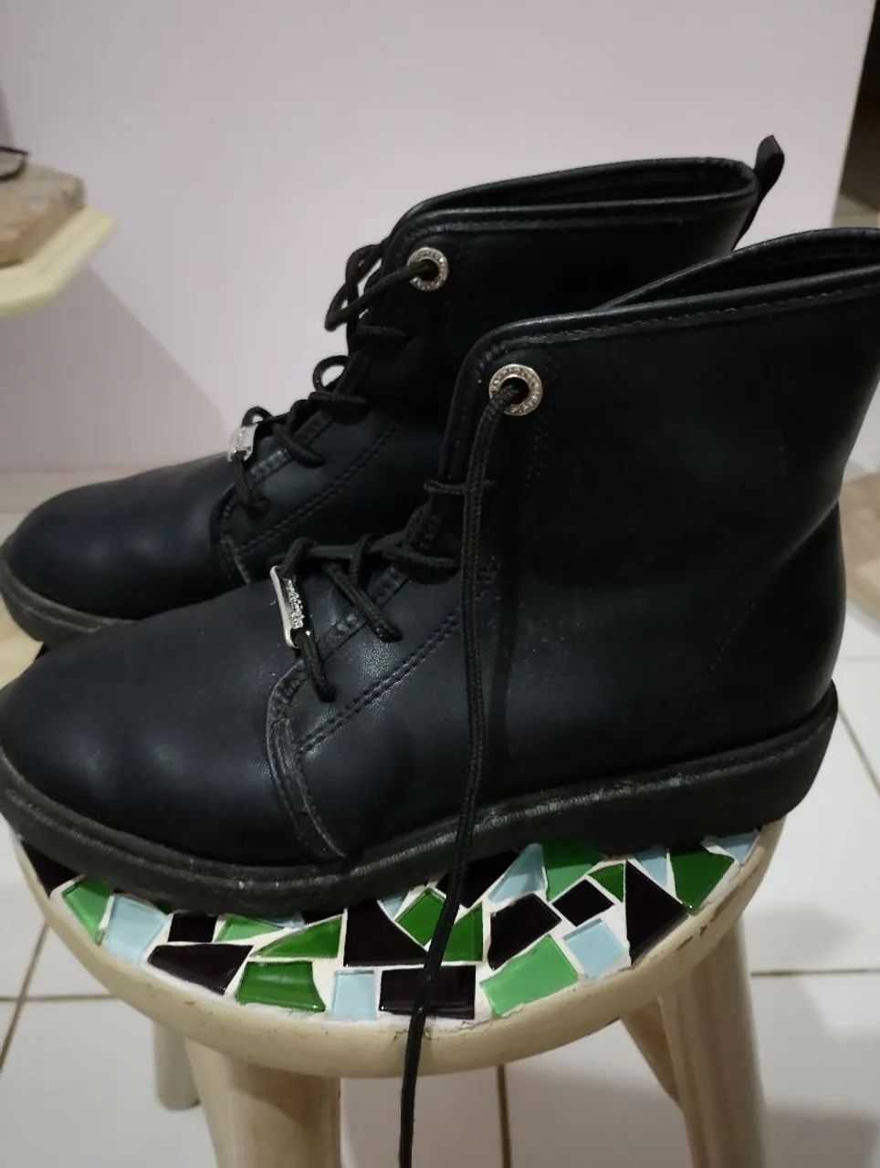Bota quase nova 