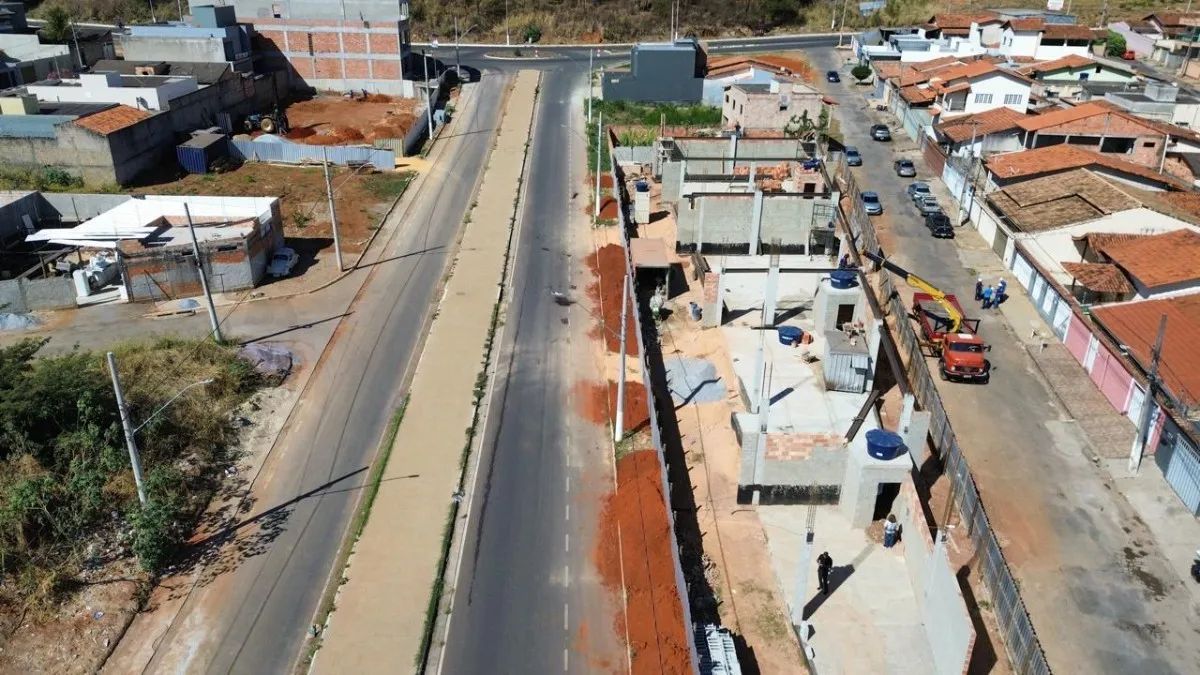 Loja / Salão / Ponto Comercial para alugar em Sete Lagoas