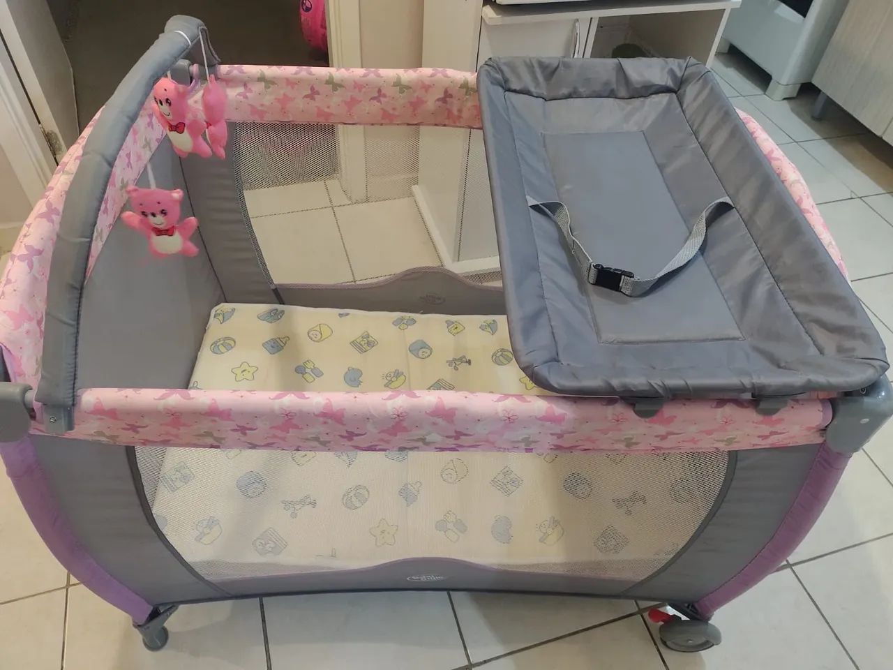 Vendo berço/chiqueirinho portátil semi novo