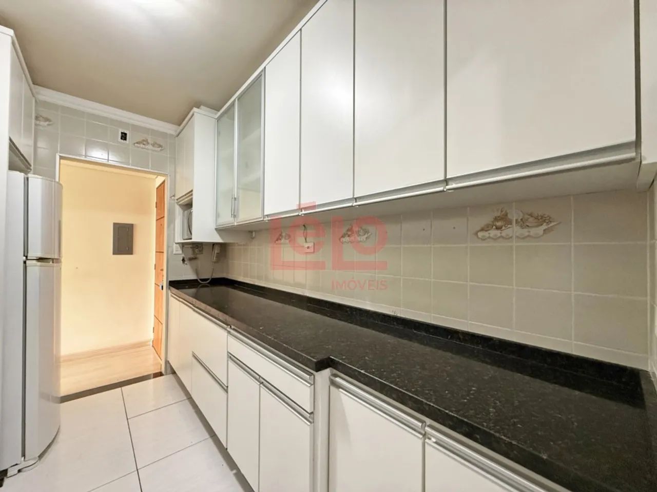 Apartamento mobiliado para alugar no Edifício Barra Velha na Vila Marumby em Maringá com 3 - Foto 3