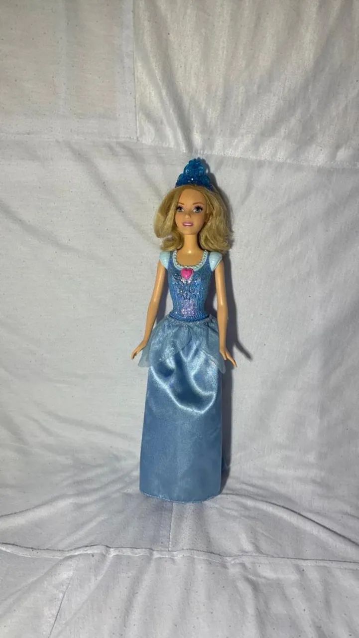Boneca Disney Princess Sparkling Princess Cinderella