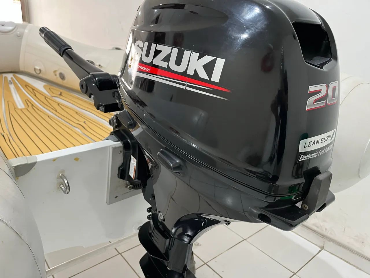 Bote inflável Zodiac SR 325 novo - Foto 5