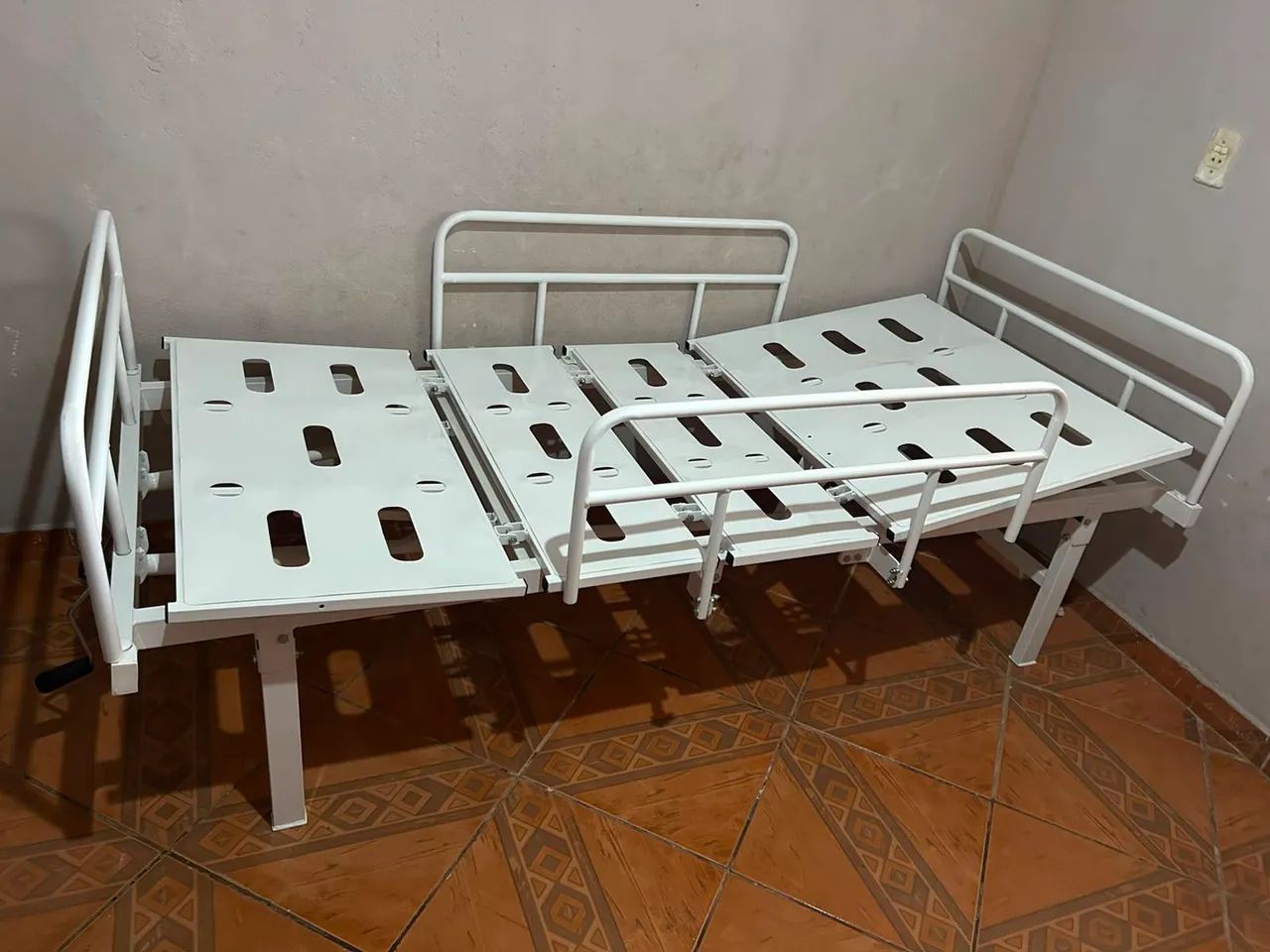 Cama hospitalar articulada - Foto 3