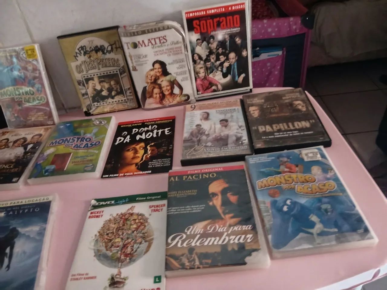 17 DVDs e um aparelho de dvd - Foto 2